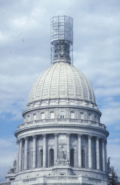 1990 - Capitol restoration